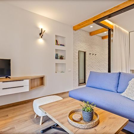 Lola Apartments Льяпадес Екстер'єр фото